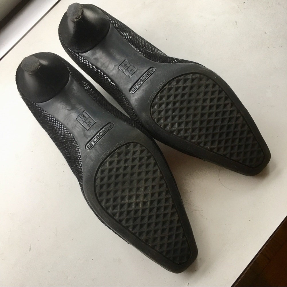 Shoe - Picture 3 of 3